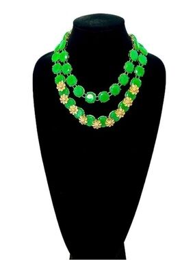 TALBOTS | Kelly Green Stone w Gold Flower Accents Statement Necklace | NWOT